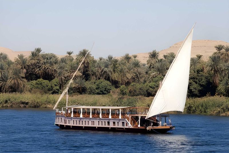 10-Day Egypt Luxury Vacation with Dahabiya Nile Cruise