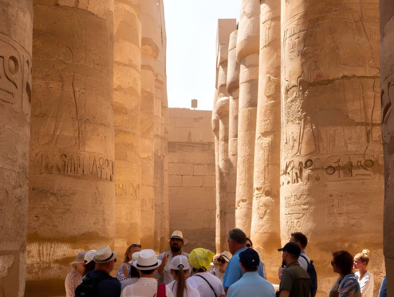 Egypt Travel Services Explained: Airport Pickup, Guides, Hotels & More